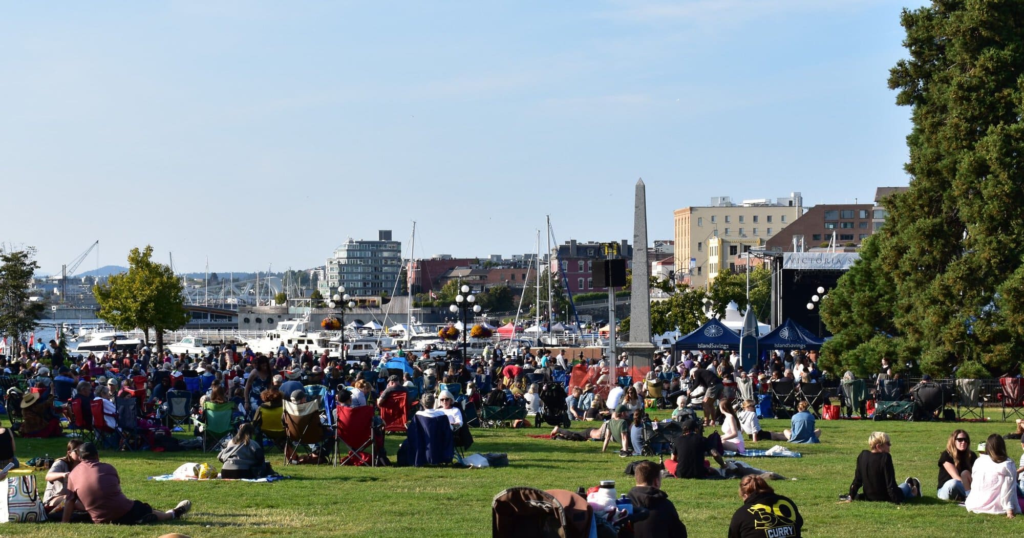 Spectators on the Legislature lawns